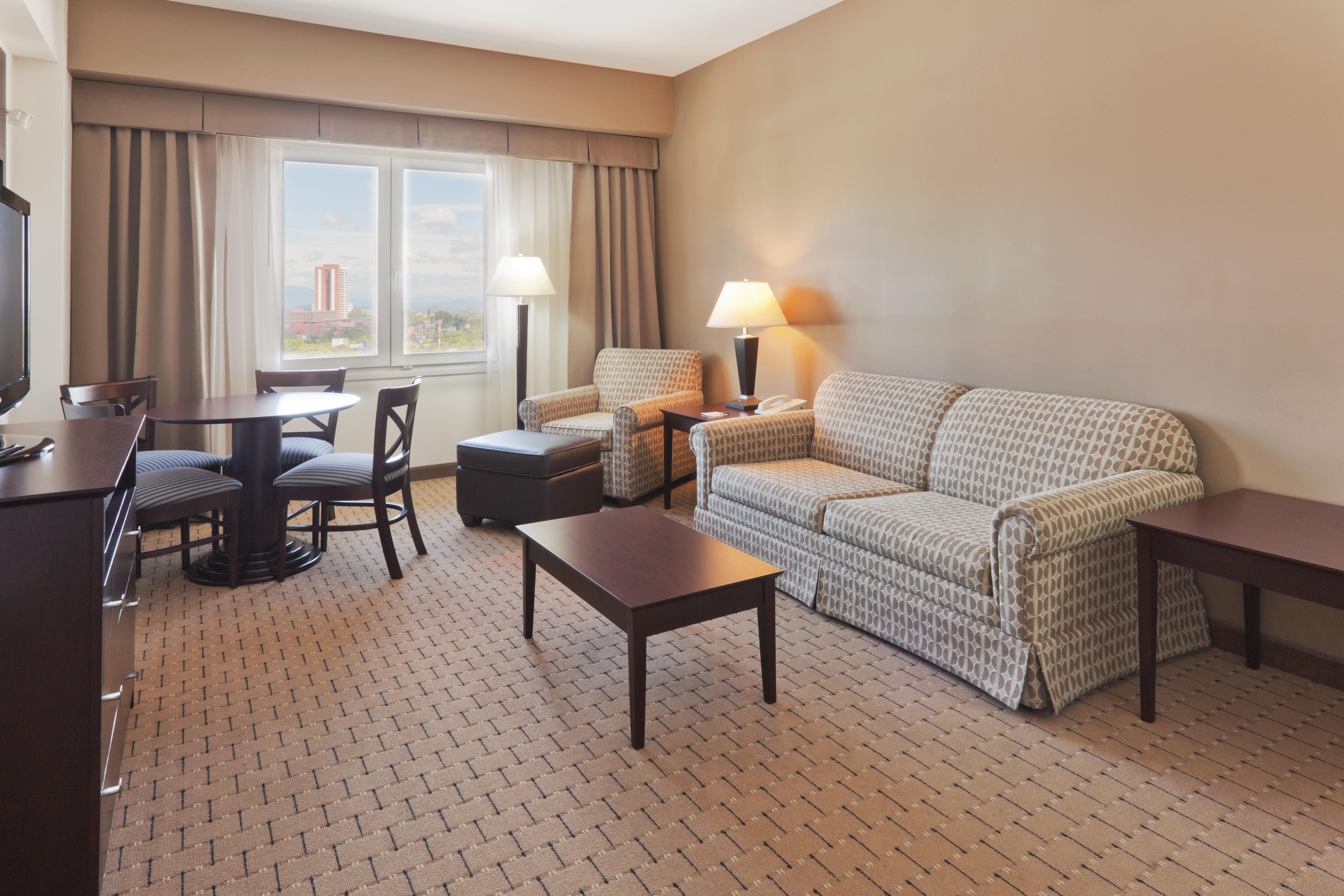 Holiday Inn San Salvador By Ihg Eksteriør bilde